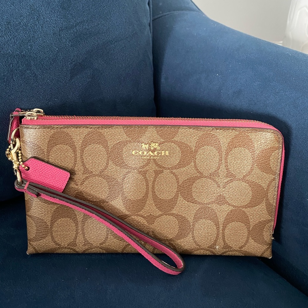 Coach Signature Tan and Pink Canvas Double Corner Zip Wristlet